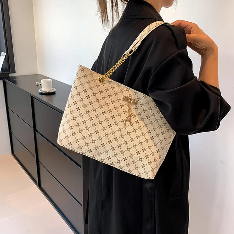 New Presbyopia Handbag Texture Soft Leather Large Capacity Tote Women Bag With Hanging Accessories Shoulder Bag Erobaa